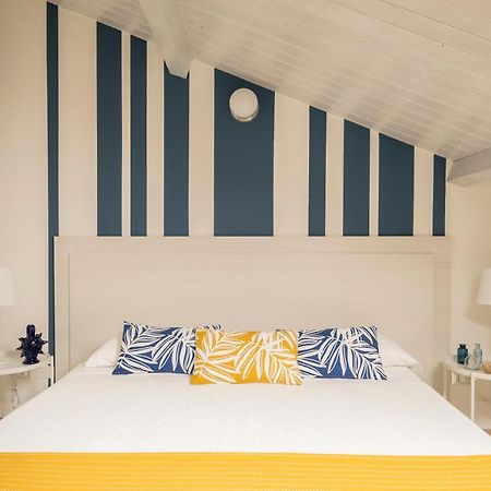 Civico 64 Bed & Breakfast In Mansarda ปาลมี ภายนอก รูปภาพ