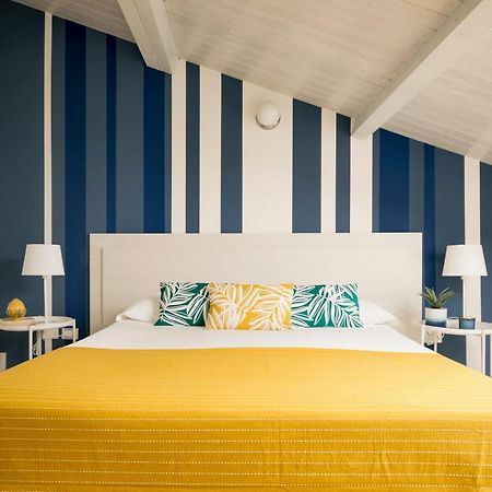 Civico 64 Bed & Breakfast In Mansarda ปาลมี ภายนอก รูปภาพ